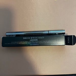 BNIB Danessa Myricks Beauty Linework — Onyx